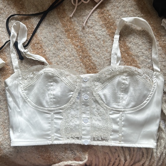 Princess Polly Leonarda Corset White Satin Top Sz 6 - Picture 8 of 8